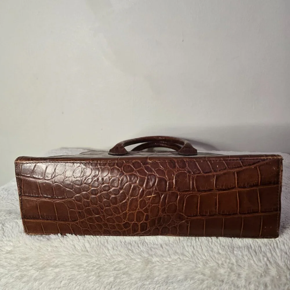 Vintage Bettina Leather Alligator Handbag - Picture 16 of 16
